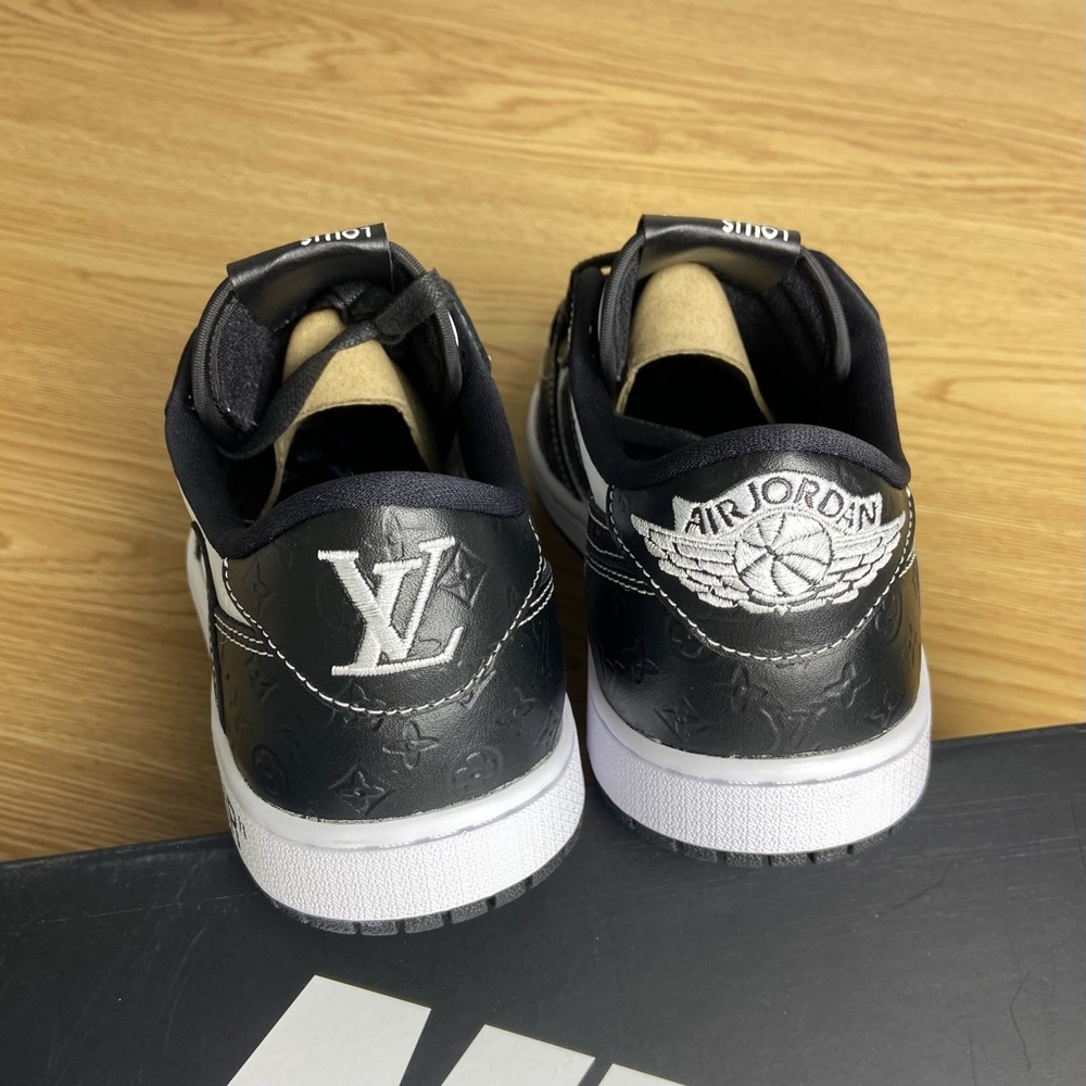 Jordan 1 Retro Low OG SP -Men’s Fashion Black/ White Sneakers -Streetwear - Picture 8 of 10